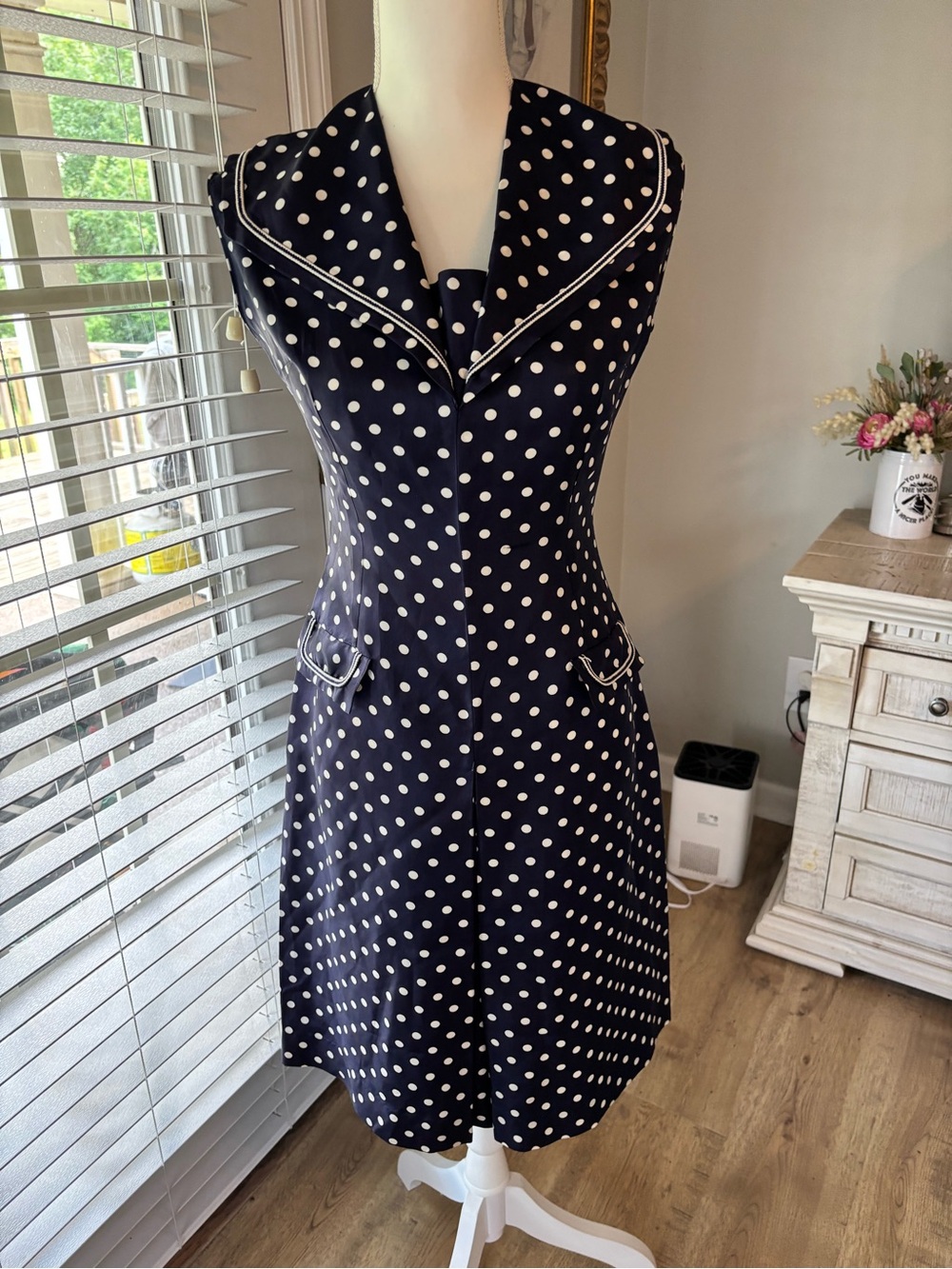 Vintage 1940 1950s inspired navy and white polka dot sleeveless dress size small